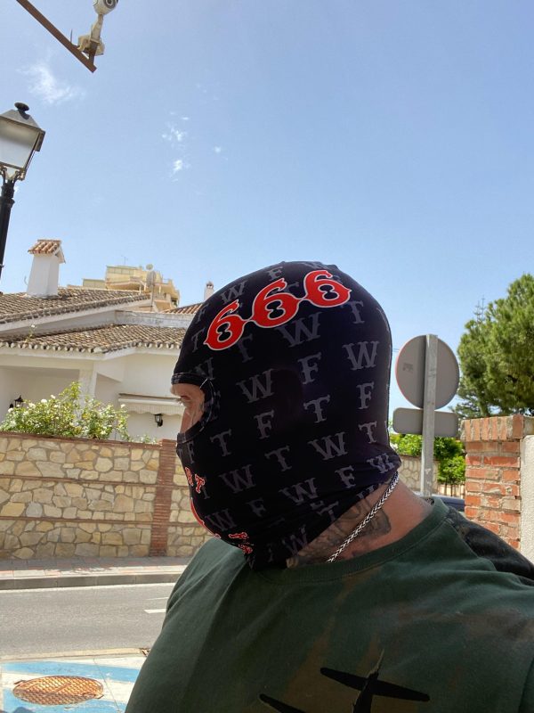 Balaklava one size fits all - Image 3