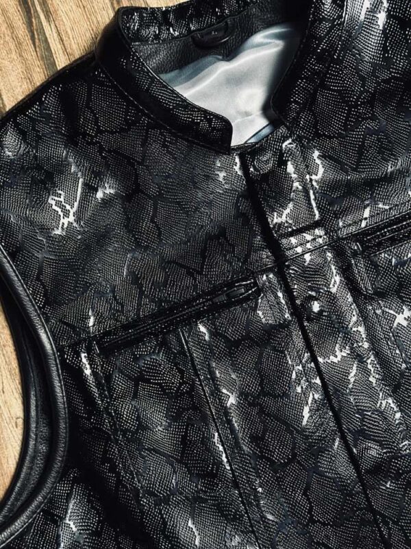 VENOM - Image 3